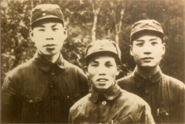 文演教育黨史學(xué)習(xí)專題丨一張黨證，見證新四軍指戰(zhàn)員對